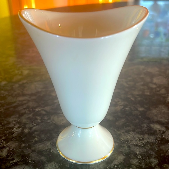 Vintage Lenox Rosebud cigarette holder - Picture 2 of 5